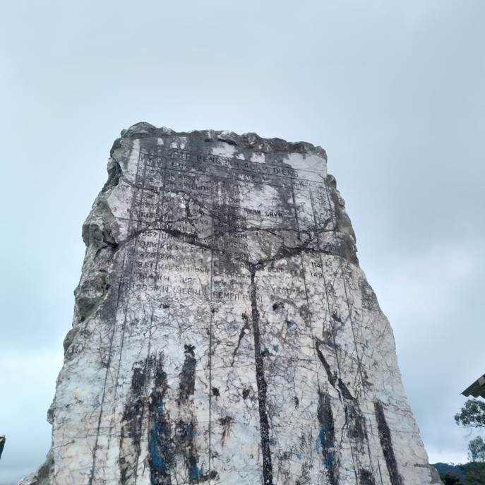 tugu peringatan