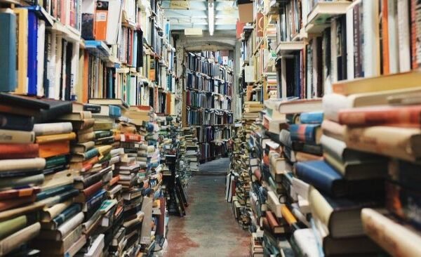 Merayakan Hari Buku dengan Membaca Tulisan Bencana