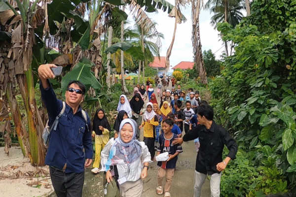 Warga Liya One Melangka Antusias Ikuti Sosialisasi dan Simulasi Mitigasi Bencana Gempa dan Tsunami liya one