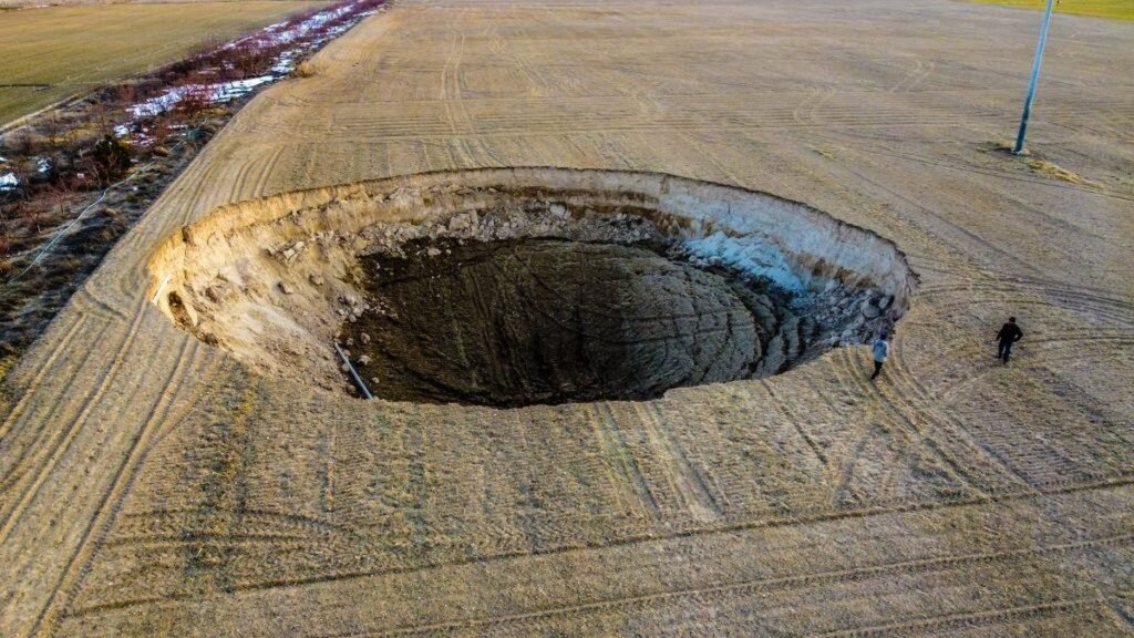 5 Bencana Sinkhole yang Memakan Korban