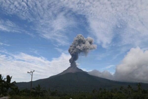 Beberapa Gunung Api Ini Tingkat Waspadanya Meningkat (Periode 8-10 April 2026)
