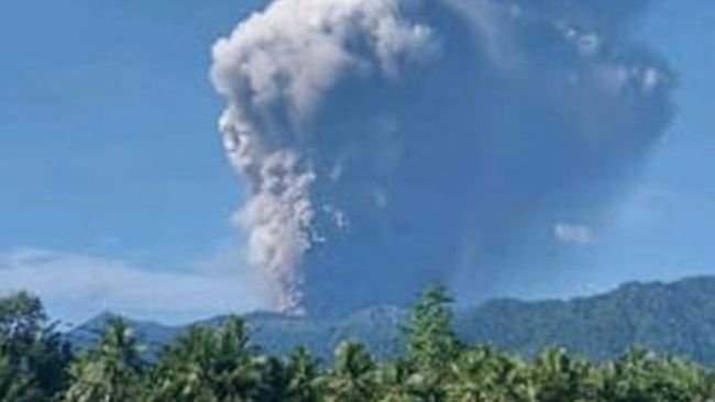 gunung dukono
