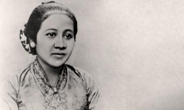 Kartini Menulis Surat Bencana