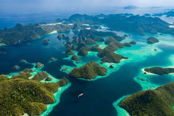 Tidak Ada Keindahan Wisata Raja Ampat Tanpa Laut